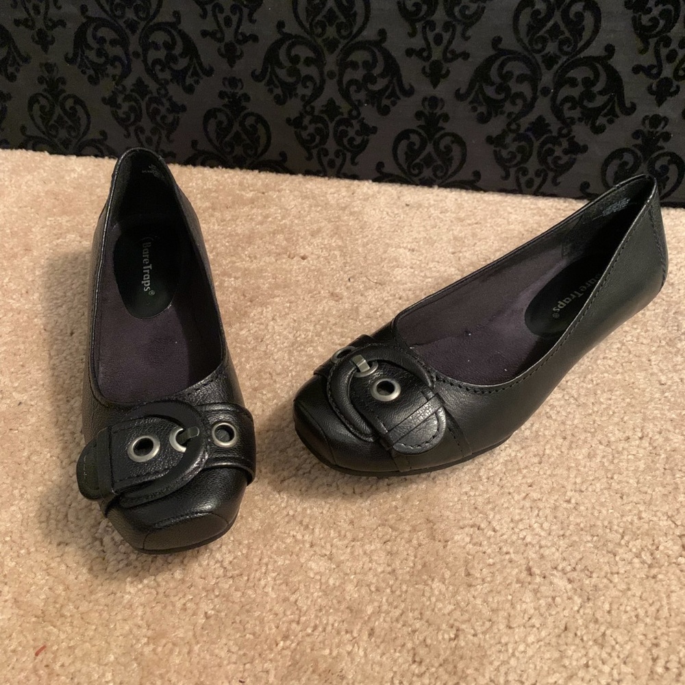 BareTrap Black Leather Flats
